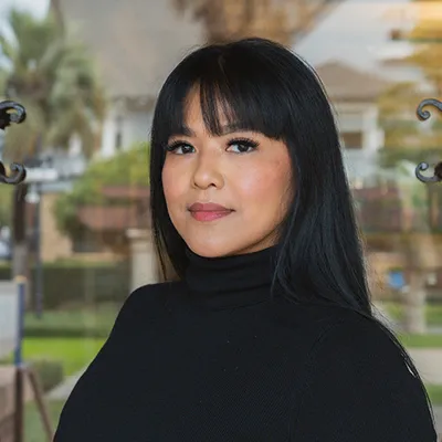 Rondah De Los Reyes headshot