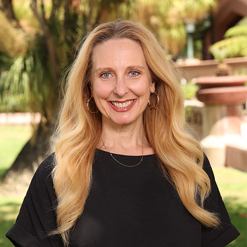 Sarah Schroeder headshot